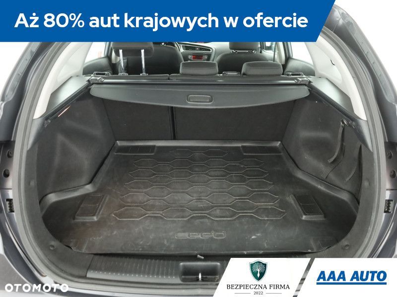 Kia Ceed - 10