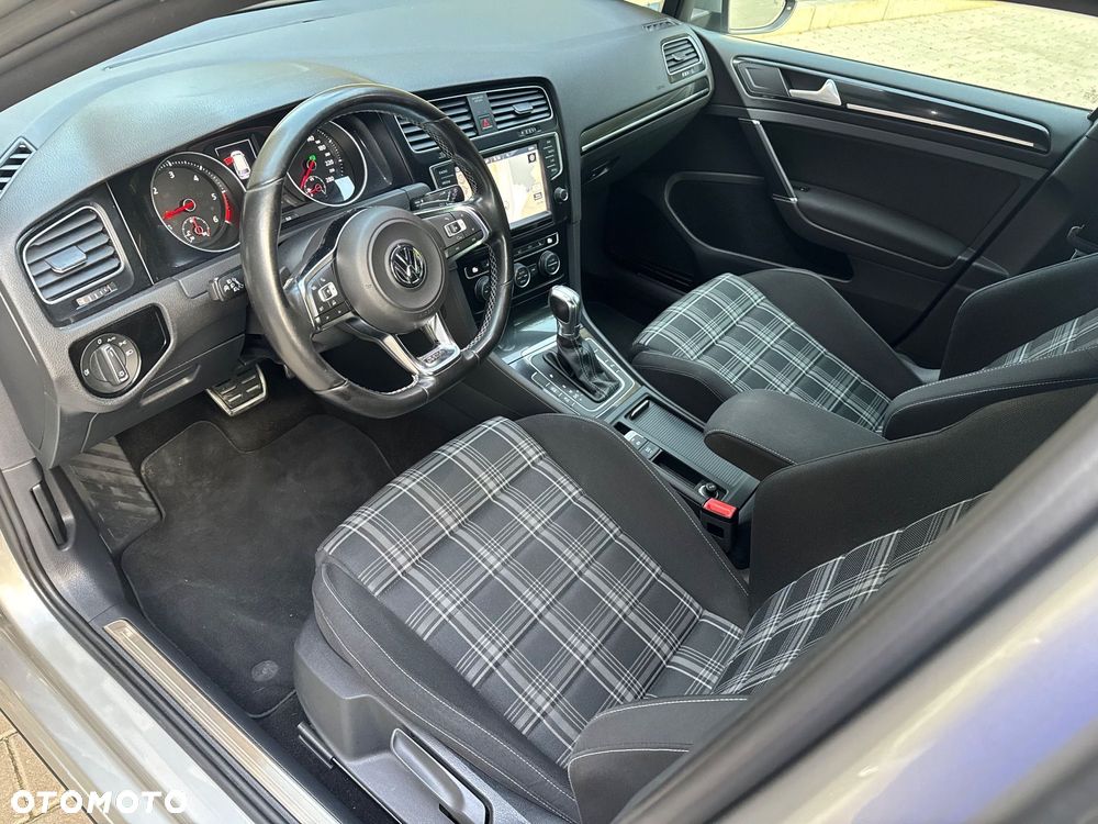 Volkswagen Golf GTD 2.0 TDI SCR DSG - 19