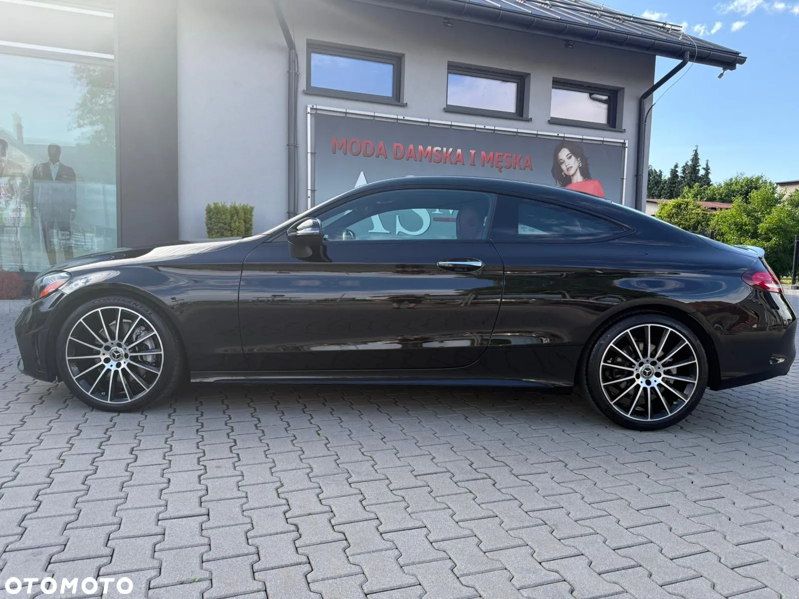 Mercedes-Benz Klasa C 300 9G-TRONIC AMG Line - 11