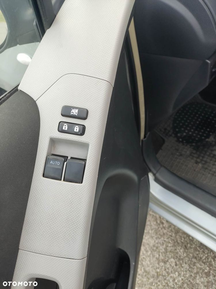 Toyota Yaris 1.0 Terra - 10