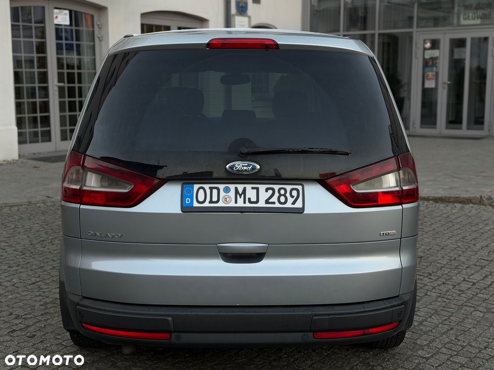 Ford Galaxy 2.0 TDCi Titanium - 12
