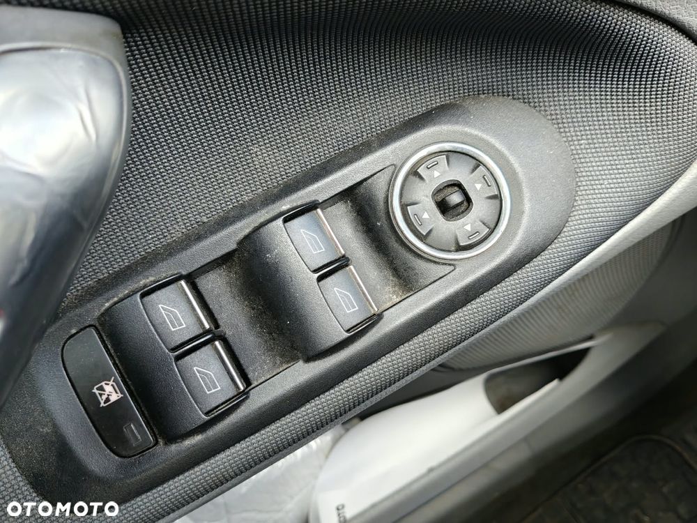 Ford S-Max 1.8 TDCi Silver X - 19