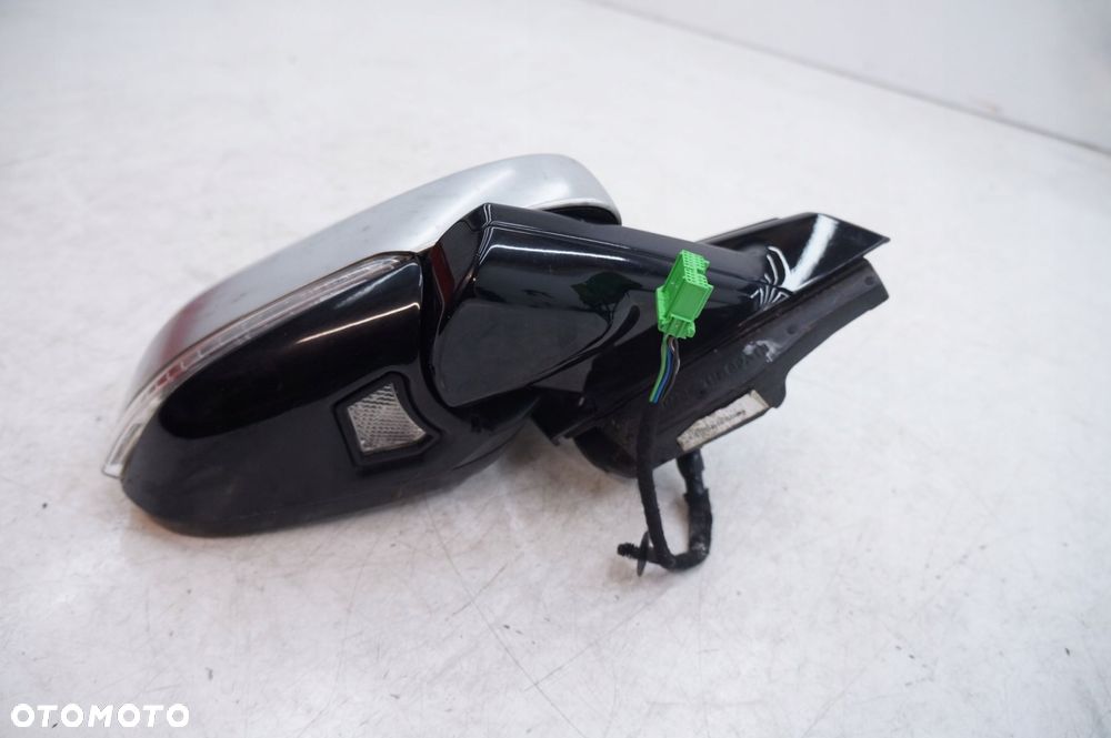 volvo v40 ii r-design lustero prawe 8p - 4