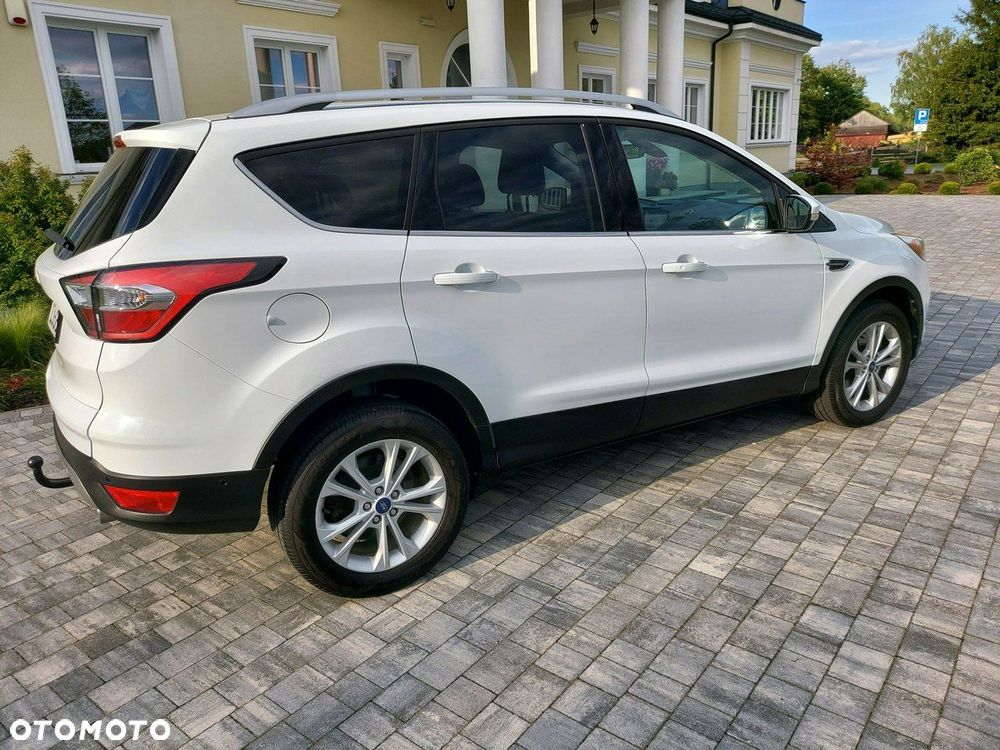 Ford Kuga - 10