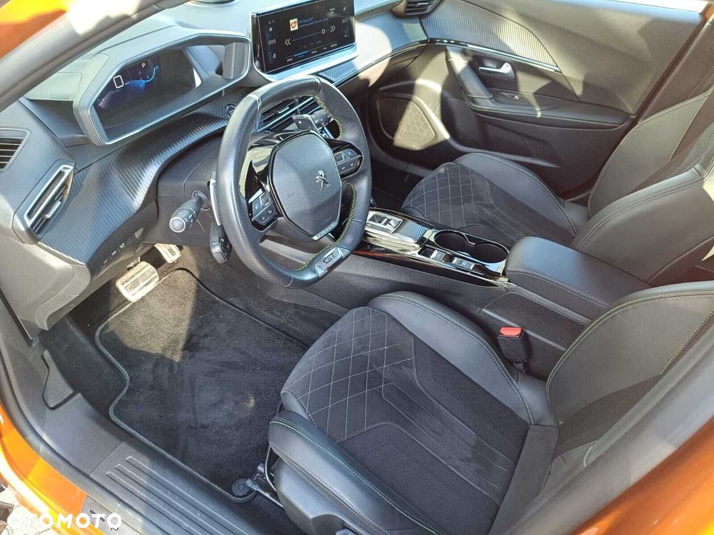 Peugeot 2008 1.2 PureTech GT Pack S&S EAT8 - 9