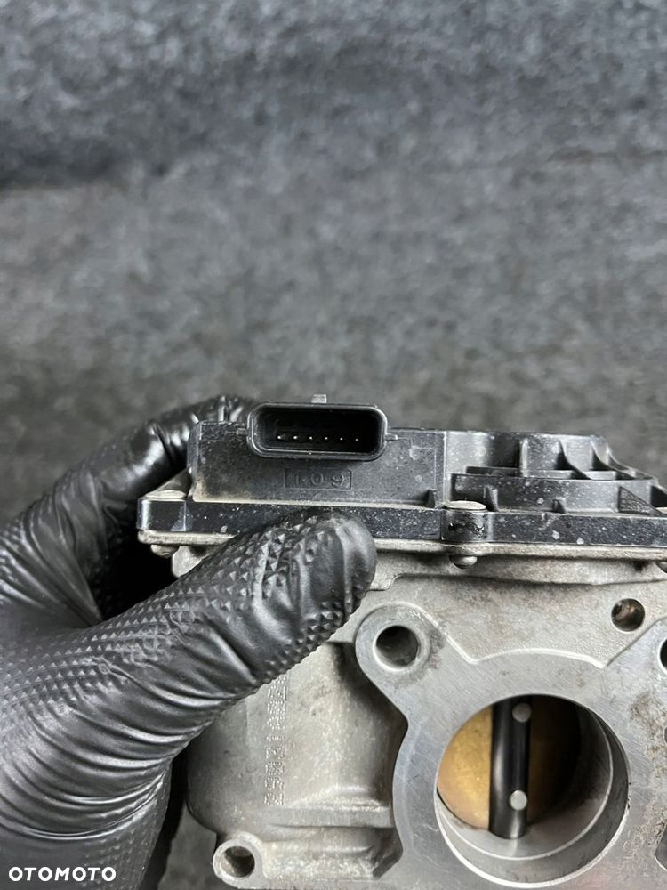 renault clio III 1.2 przepustnica 8200568712 - 4