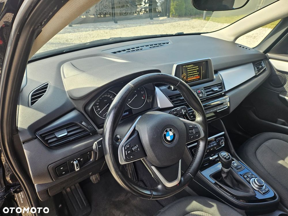 BMW Seria 2 216d Sport Line - 16