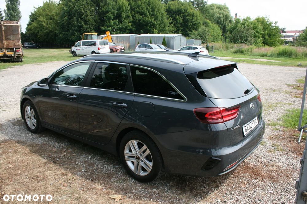 Kia Ceed 1.4 T-GDI L Business Line - 4