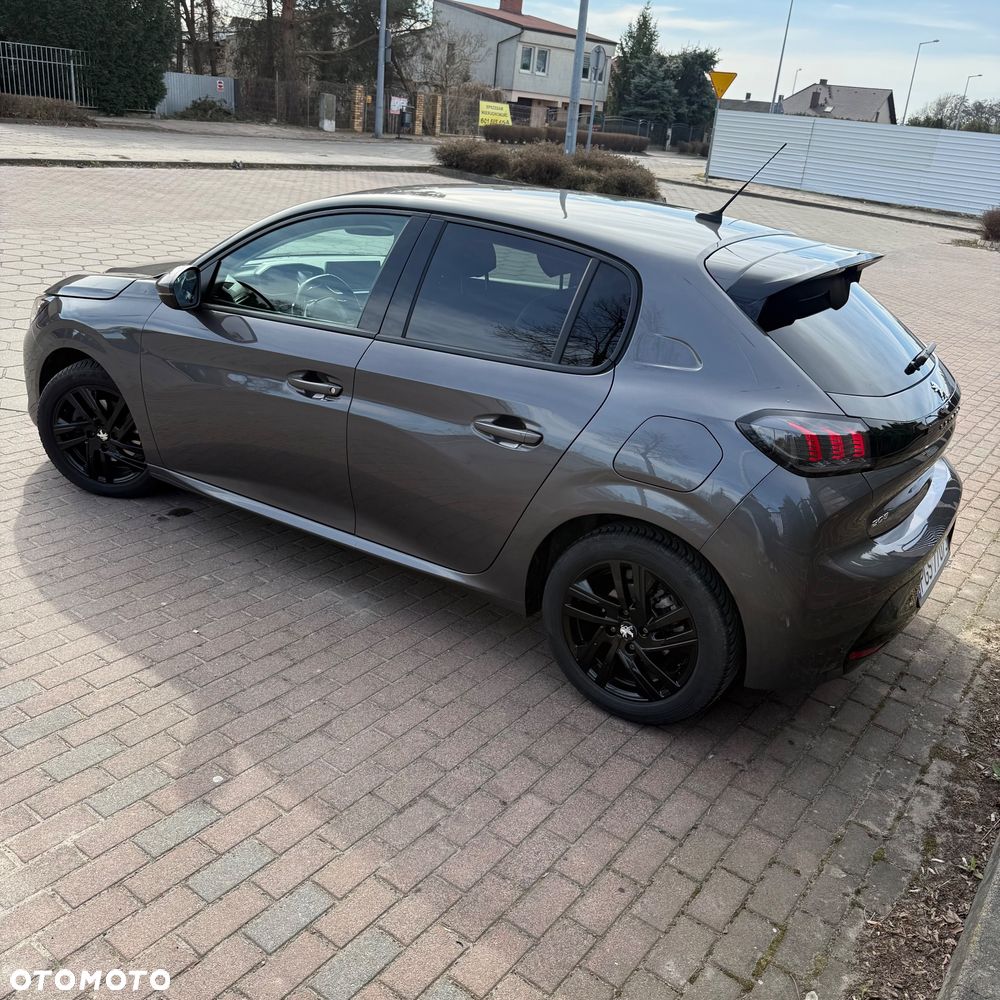 Peugeot 208 - 9