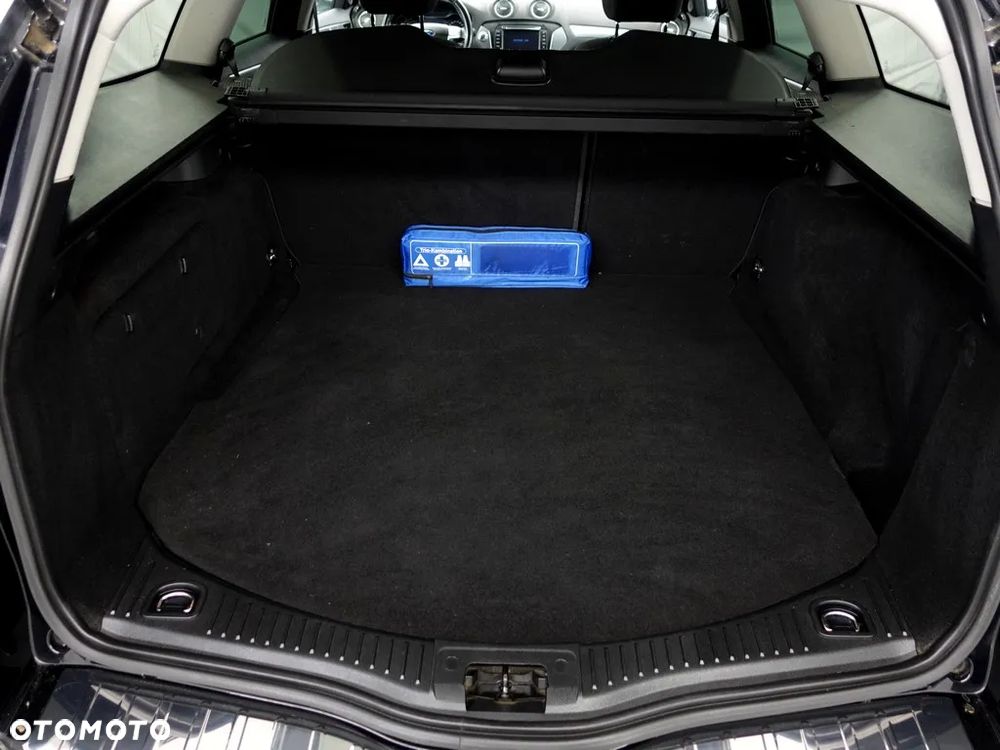 Ford Mondeo 2.0 TDCi Titanium - 38