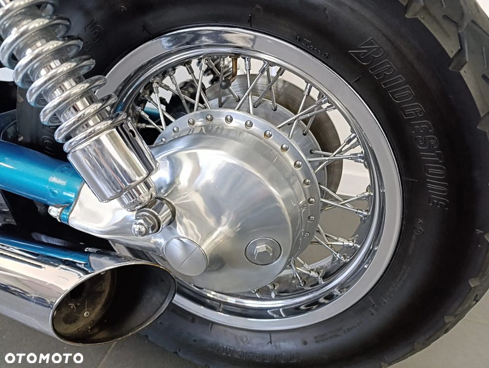 Suzuki Intruder - 13