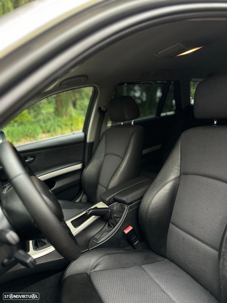 BMW 320 d xDrive Line Sport - 6