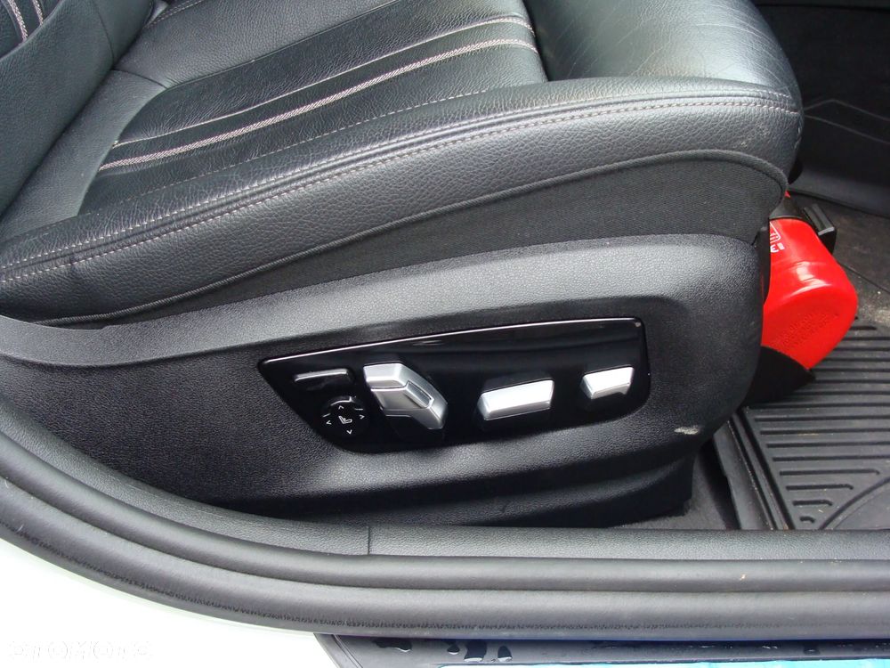 BMW Seria 5 520d xDrive M Sport sport - 14