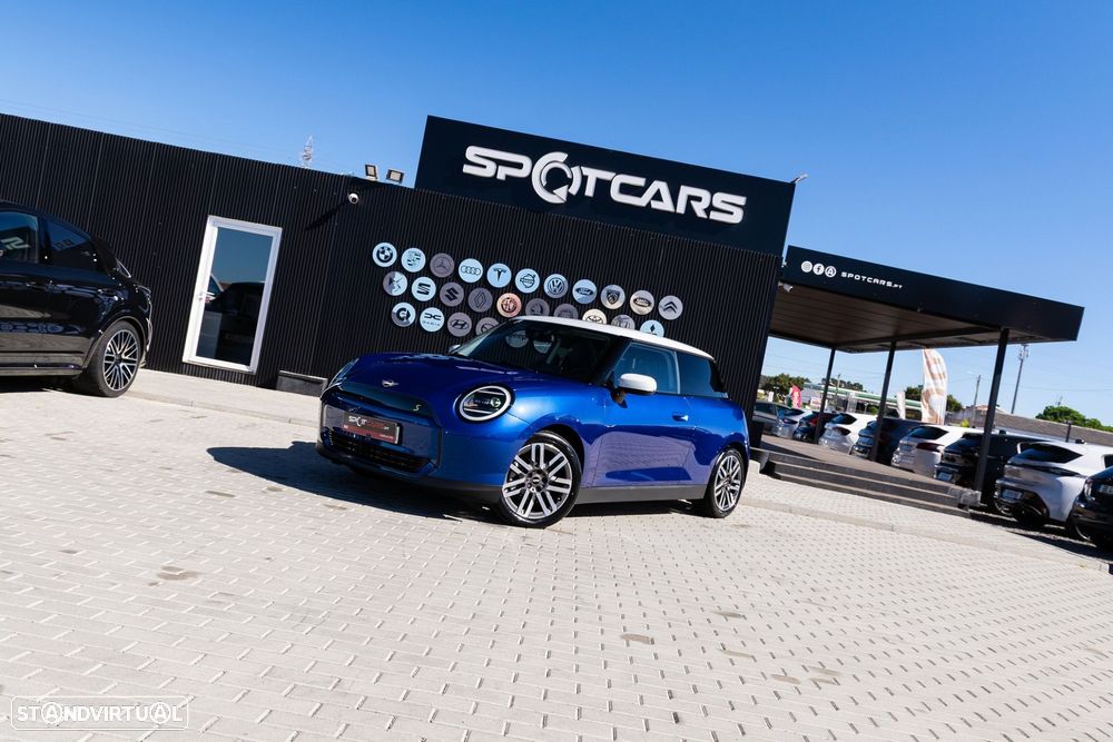 MINI 3 Portas Cooper SE Classic M — photo 3