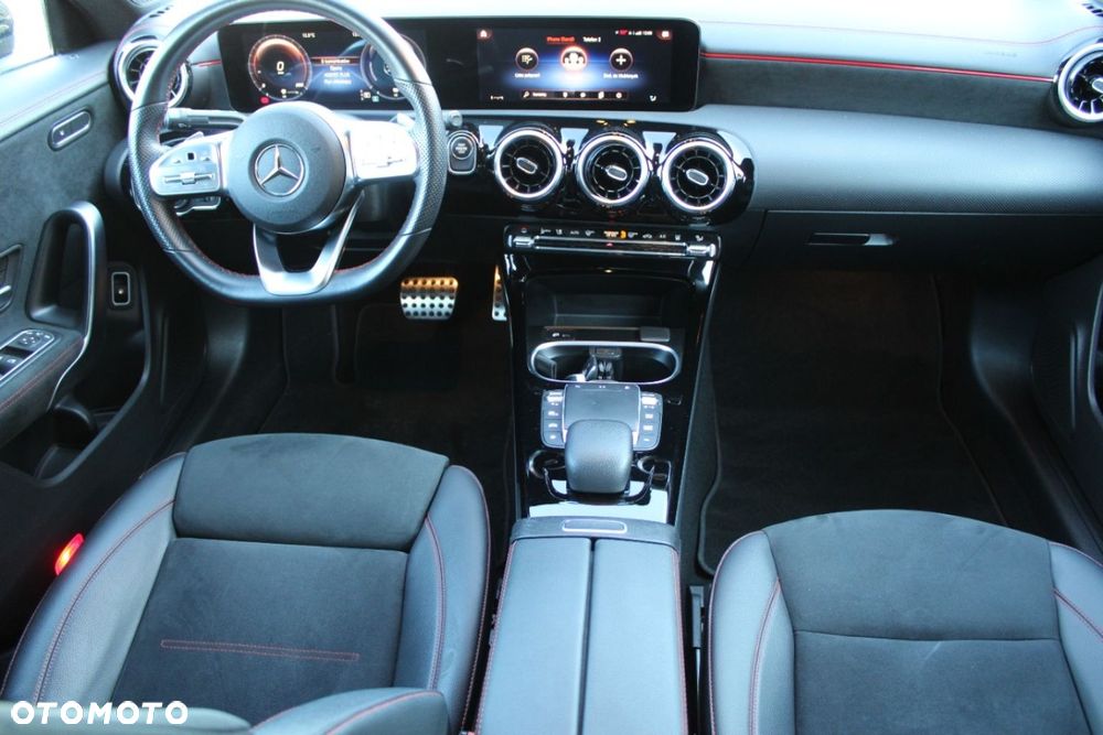 Mercedes-Benz CLA - 39