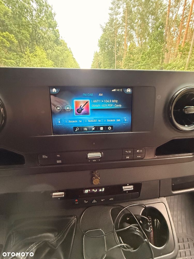 Mercedes-Benz SPRINTER - 38