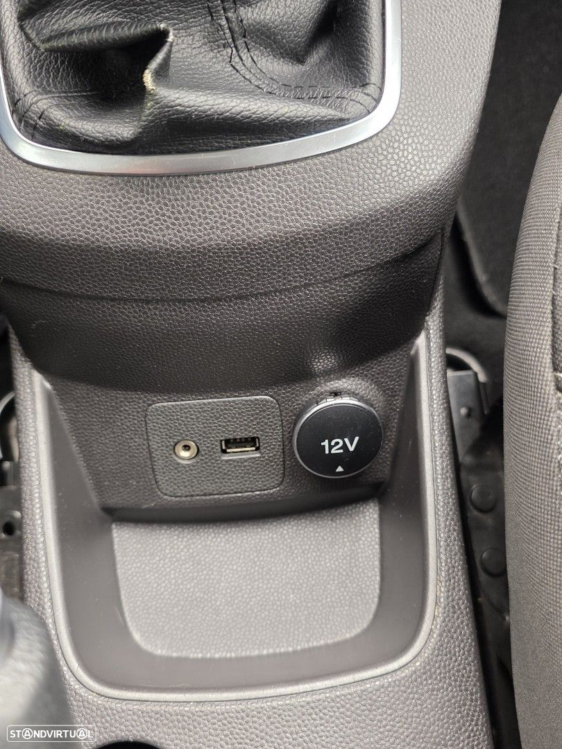 Ford Fiesta - 15