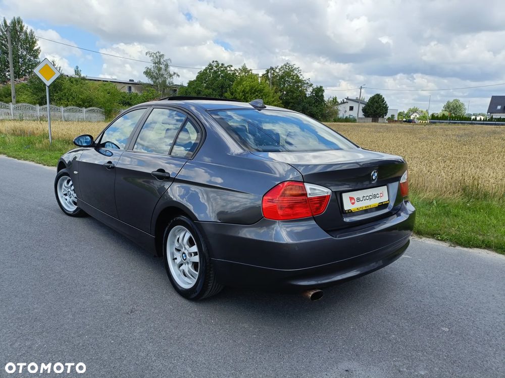 BMW Seria 3 - 35