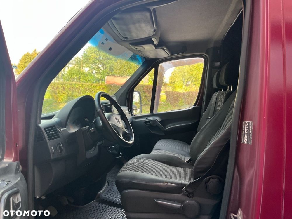 Mercedes-Benz Sprinter - 16