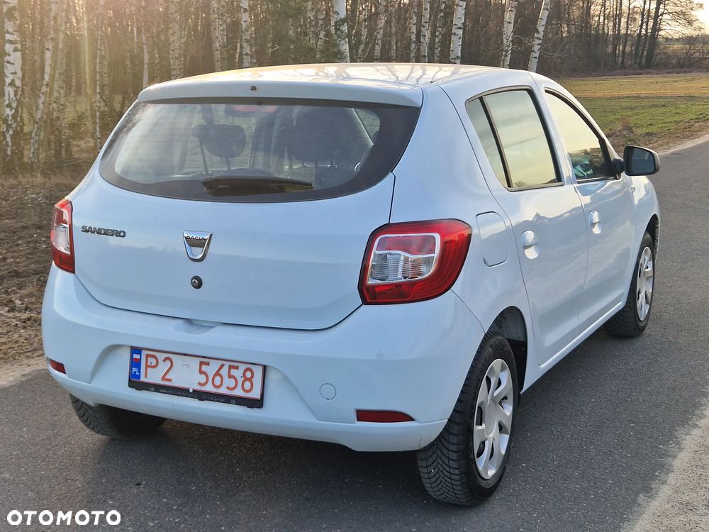 Dacia Sandero 1.2 16V 75 Essentiel - 4