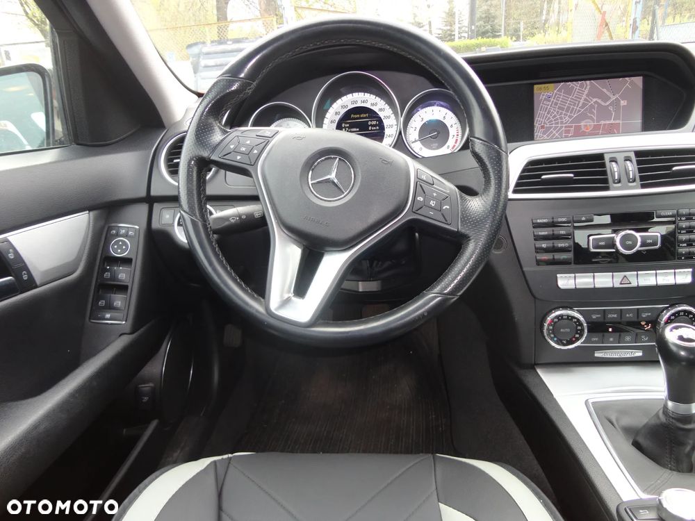 Mercedes-Benz Klasa C 180 BlueEFFICIENCY Avantgarde - 7