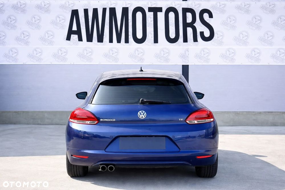 VOLKSWAGEN SCIROCCO 2009 *SAMOCHÓD NA CZĘŚCI* 4445 P6 / D5Q MASKA, LAMPA, DRZWI, LUSTERKO, ZDERZAK, GRILL, BŁOTNIK, KLAPA, BELKA, DESKA, FOTELE, KANAPA, ĆWIARTKA KIEROWNICA, TARCZE, ZACISKI, ZAWIESZENIE, KOMPLETNY PRZÓD, KOMPLETNY TYŁ, LICZNIK, ZEGARY, PRAWE LEWE PRZÓD TYŁ - 3
