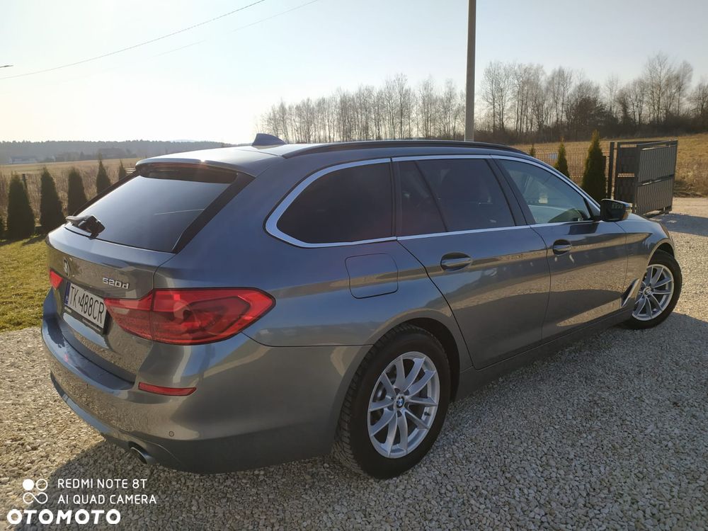 BMW Seria 5 520d Sport - 10