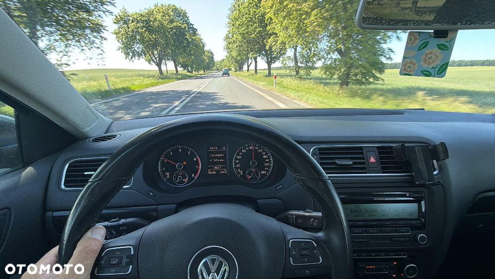 Volkswagen Jetta - 18