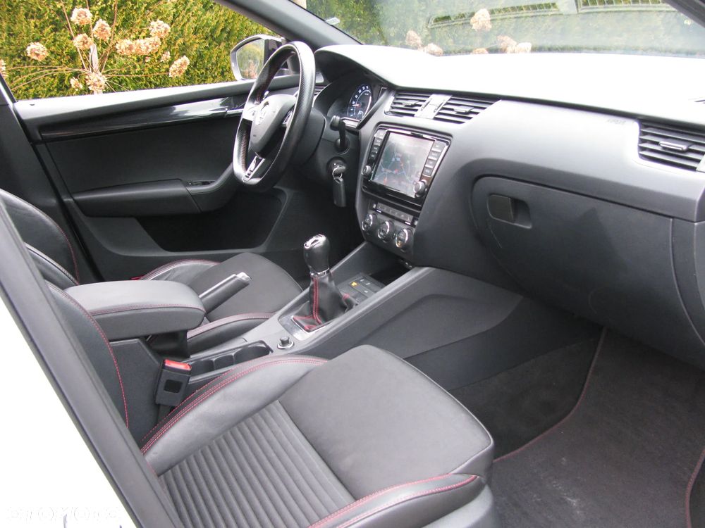 Skoda Octavia 2.0 TDI (Green tec) RS - 18