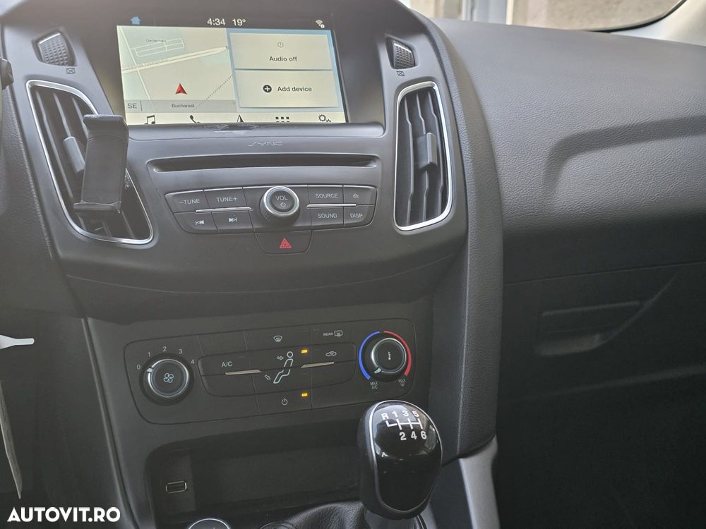 Ford Focus 1.0 EcoBoost Active - 11