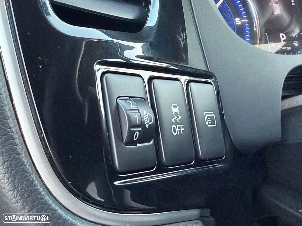Mitsubishi Outlander 2.4 Instyle - 29