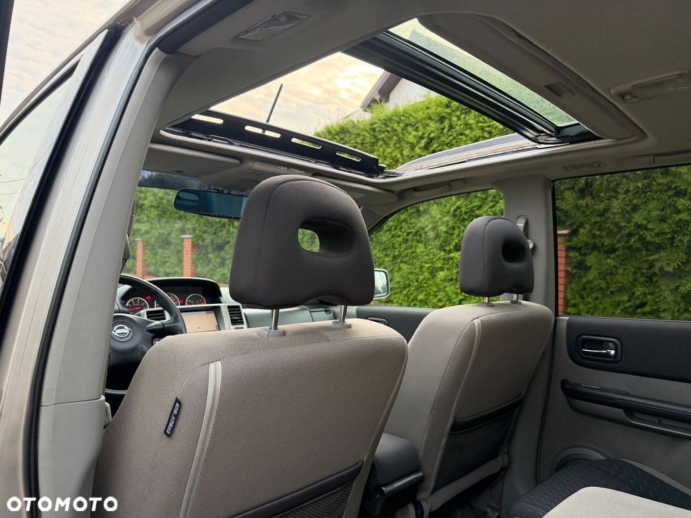 Nissan X-Trail 2.2 dCi 4x4 Columbia - 23