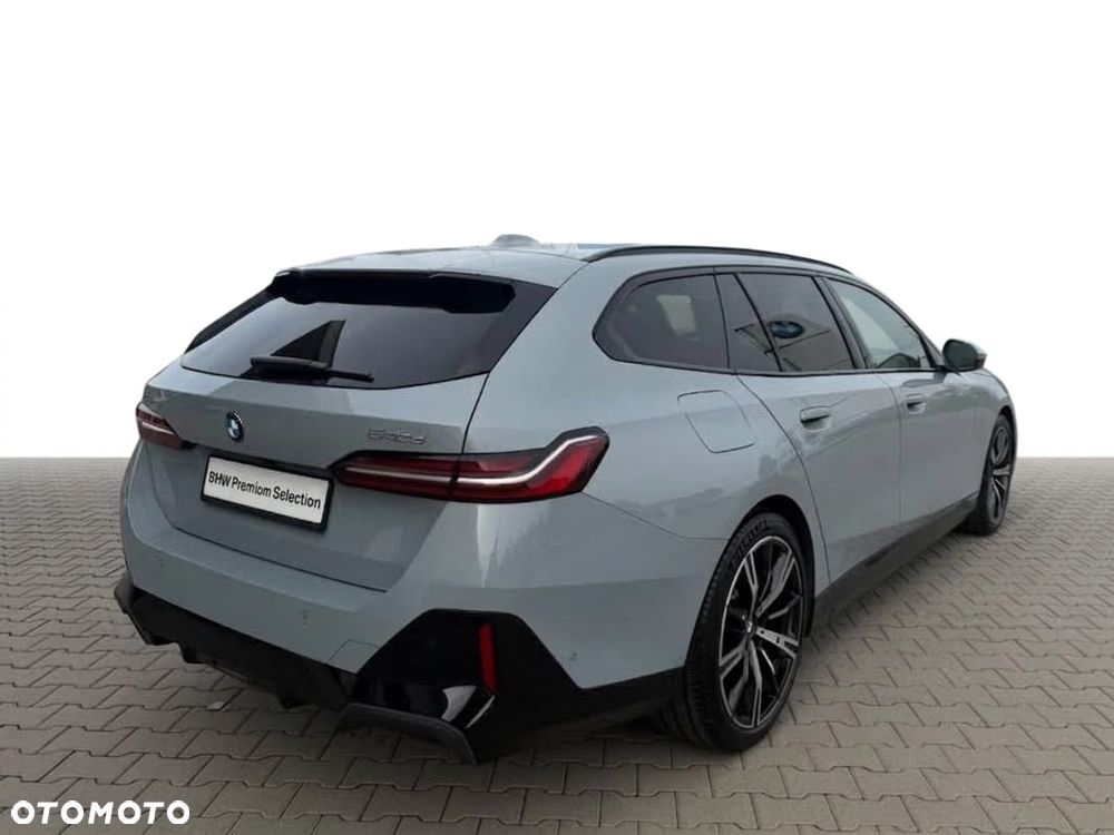 BMW Seria 5 540d xDrive mHEV M Sport - 3