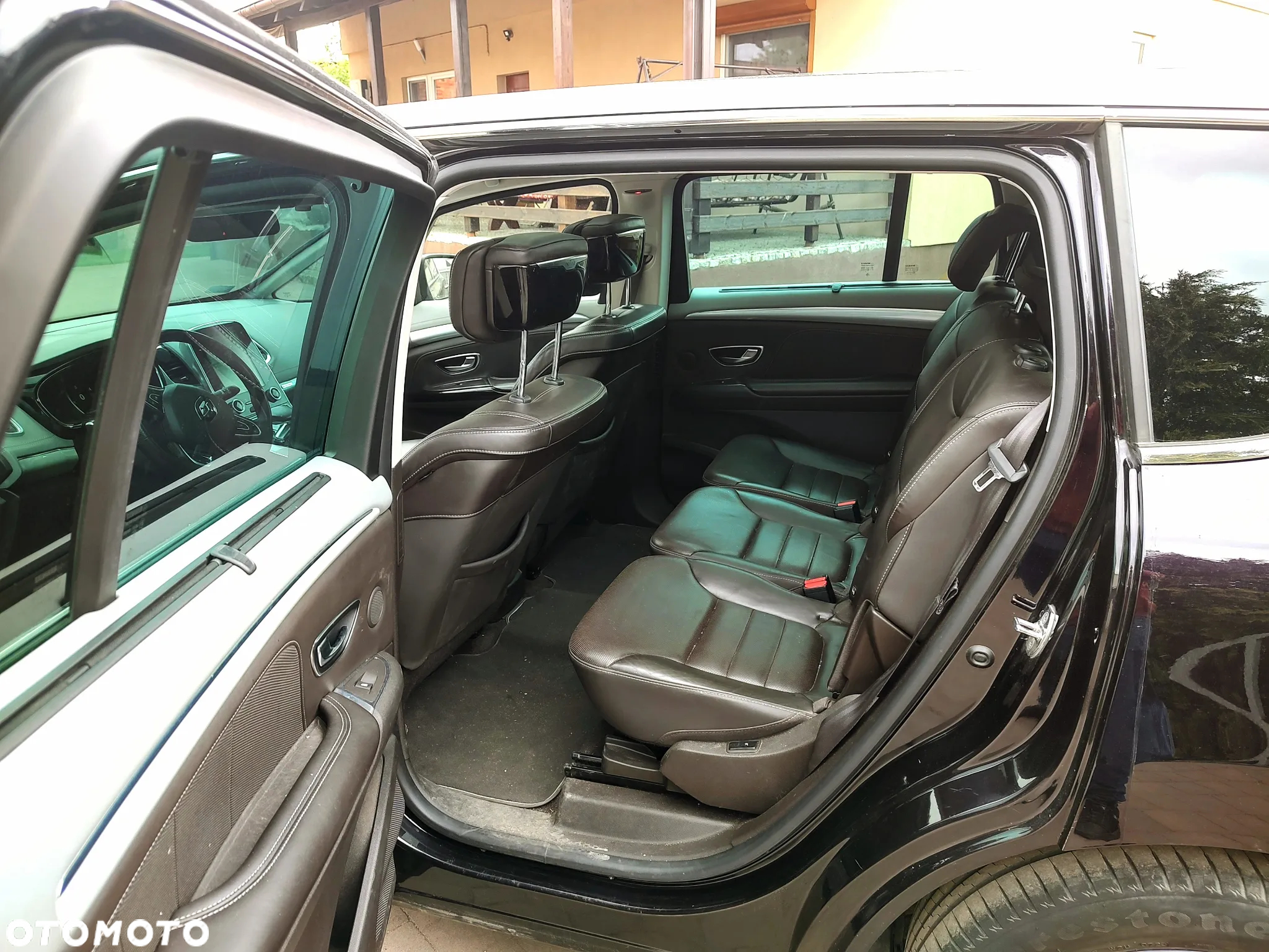 Renault Espace 1.6 dCi Energy Initiale Paris EDC - 10