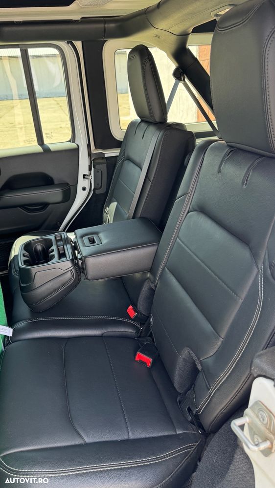 Jeep Wrangler Unlimited 2.0 Turbo AT8 Sahara - 6