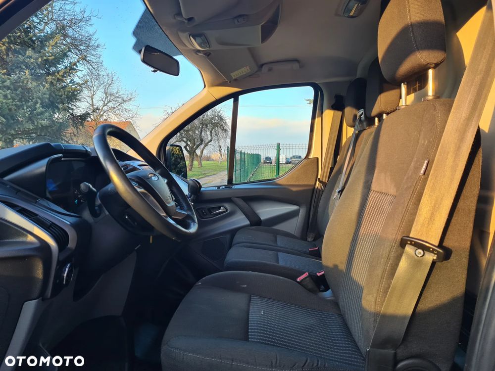 Ford TRANSIT CUSTOM - 4