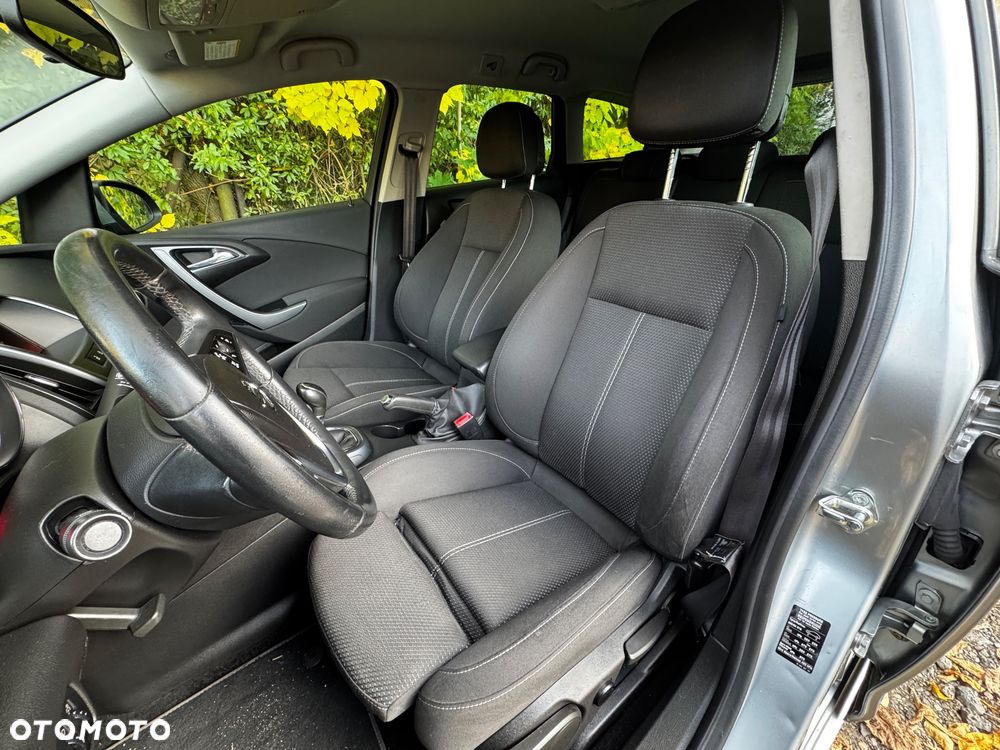 Opel Astra 1.4 Turbo - 10