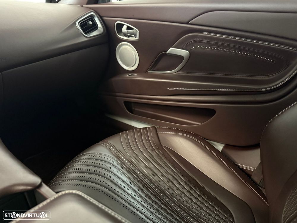 Aston Martin DB11 Coupé V8 Auto - 25