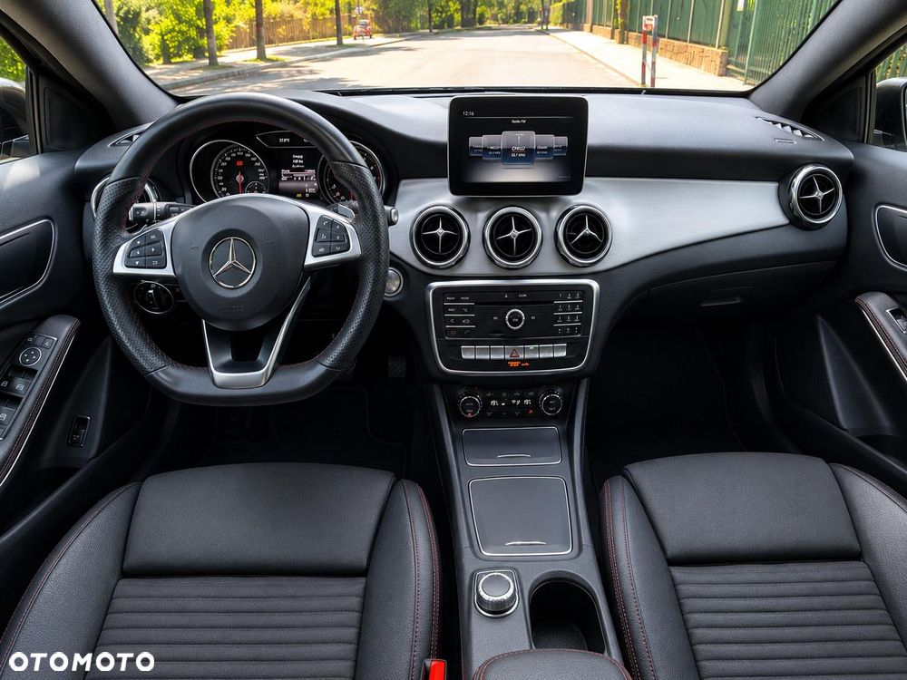 Mercedes-Benz GLA 220 4-Matic AMG Line - 4