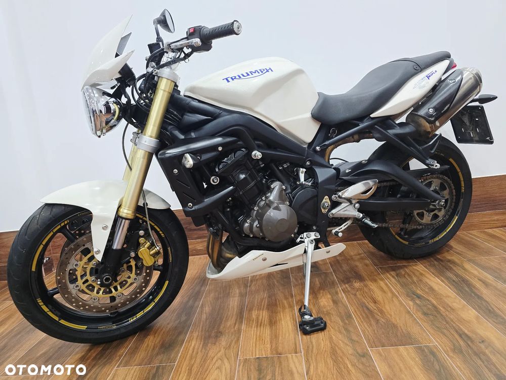 Triumph Street Triple - 17