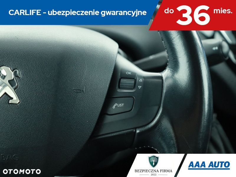 Peugeot 208 - 19