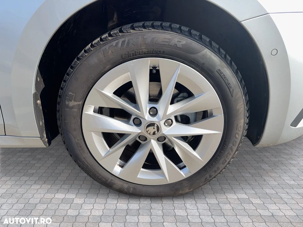 Skoda Octavia 2.0 TDI DSG Style - 7