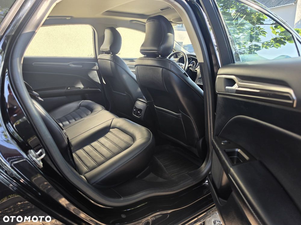Ford Fusion - 9