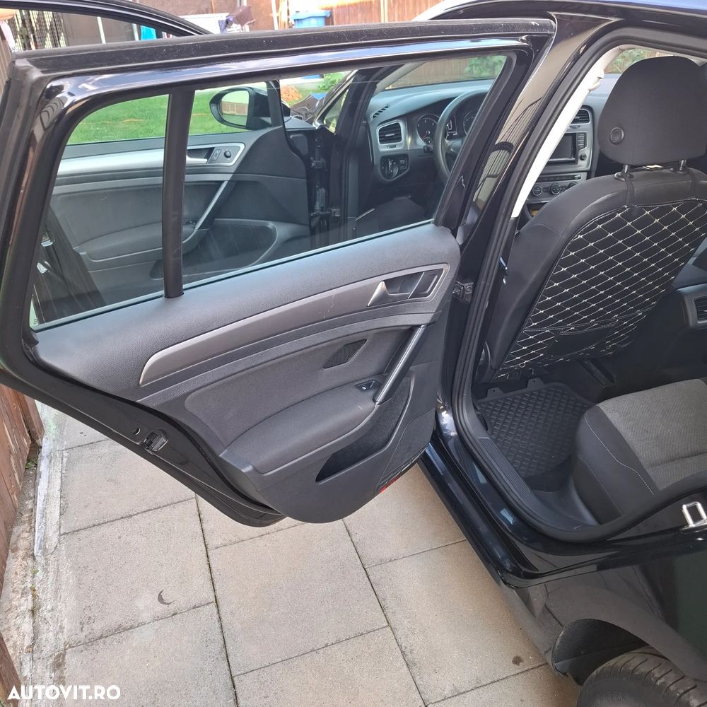 Volkswagen Golf 1.6 TDI DPF BlueMotion Technology Comfortline - 9