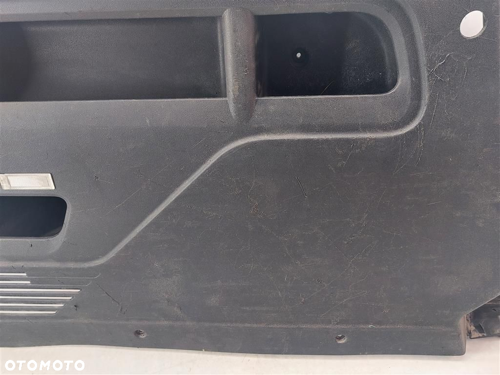 BOCZEK tapicerka tylna lewa Fiat Doblo II FL 2013R - 4