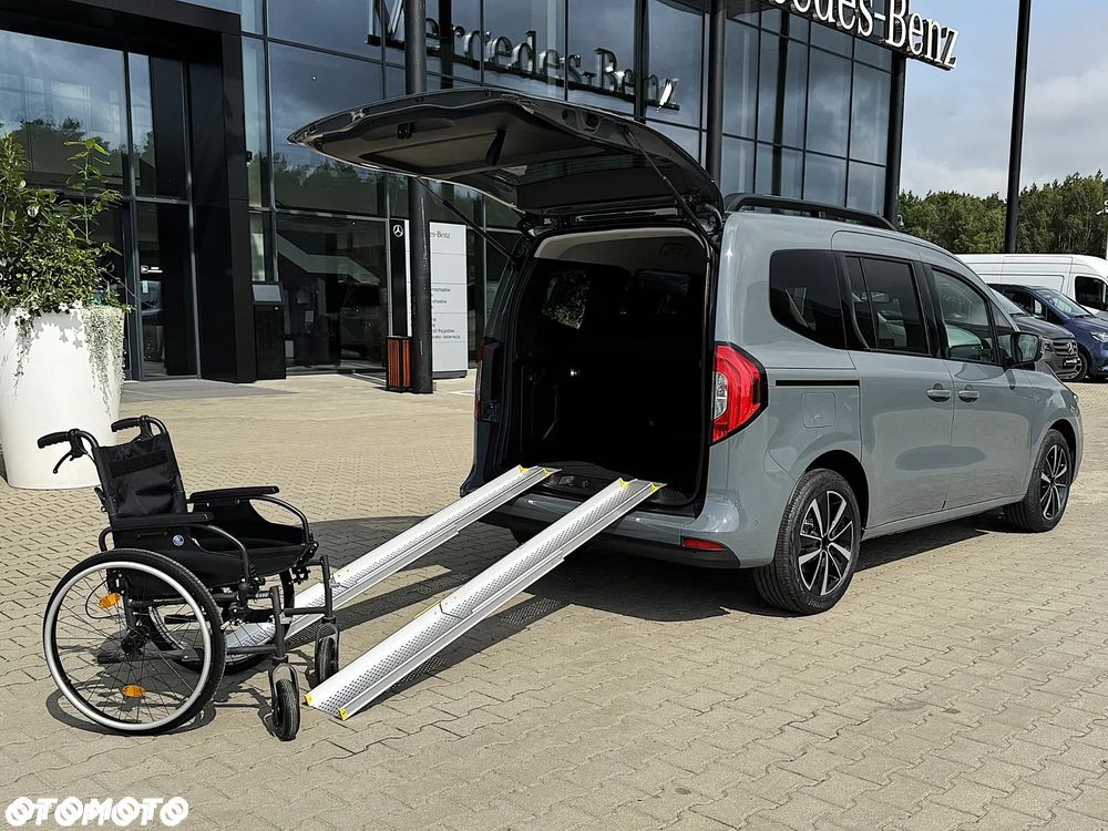 Mercedes-Benz Klasa T 180 d Progressive - 1