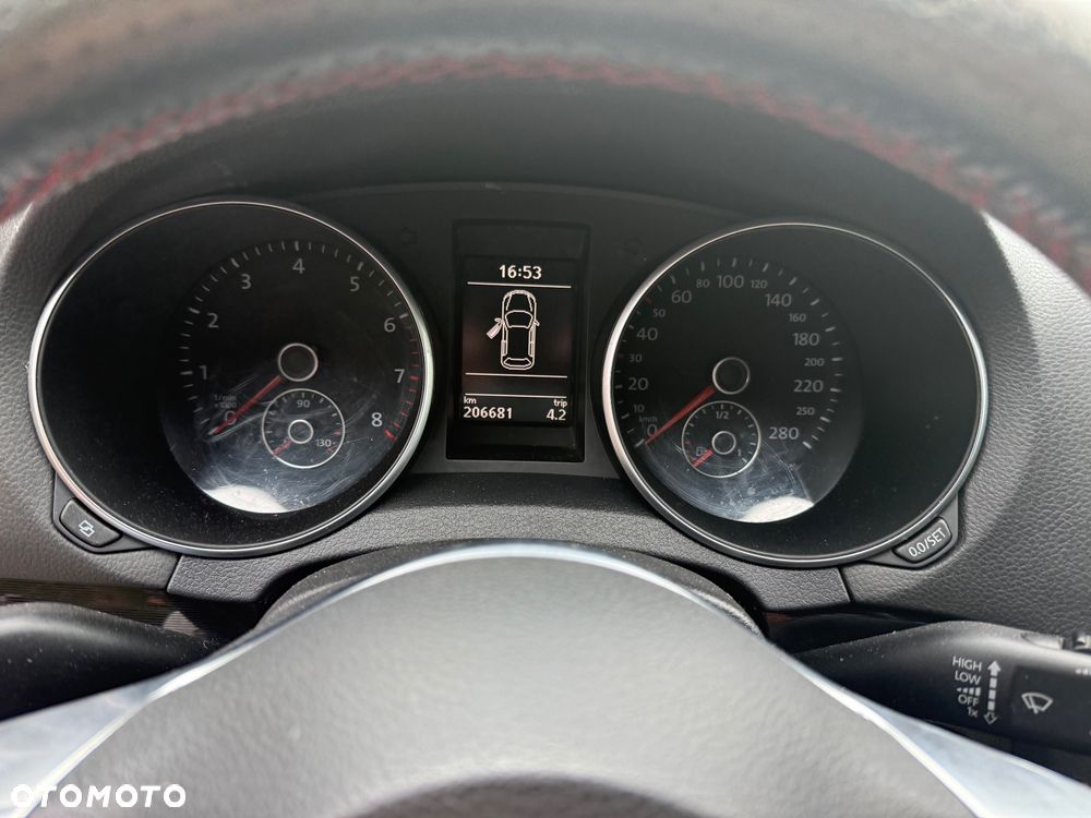 Volkswagen Golf 2.0 GTI adidas - 21
