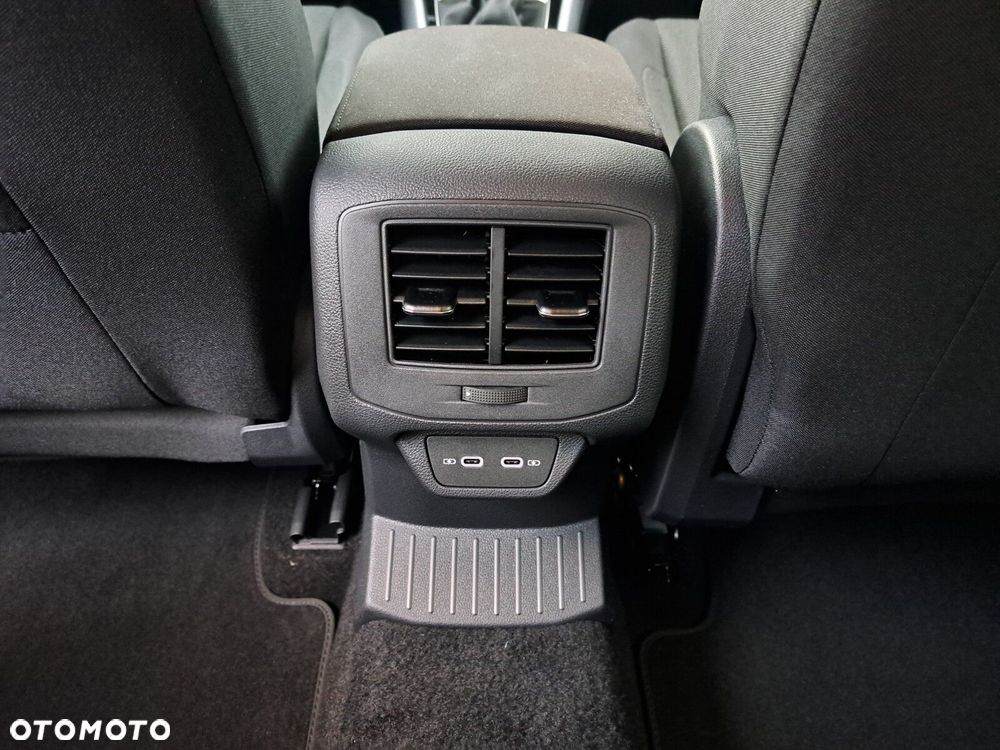 Volkswagen T-Roc 1.5 TSI Life Plus DSG - 37