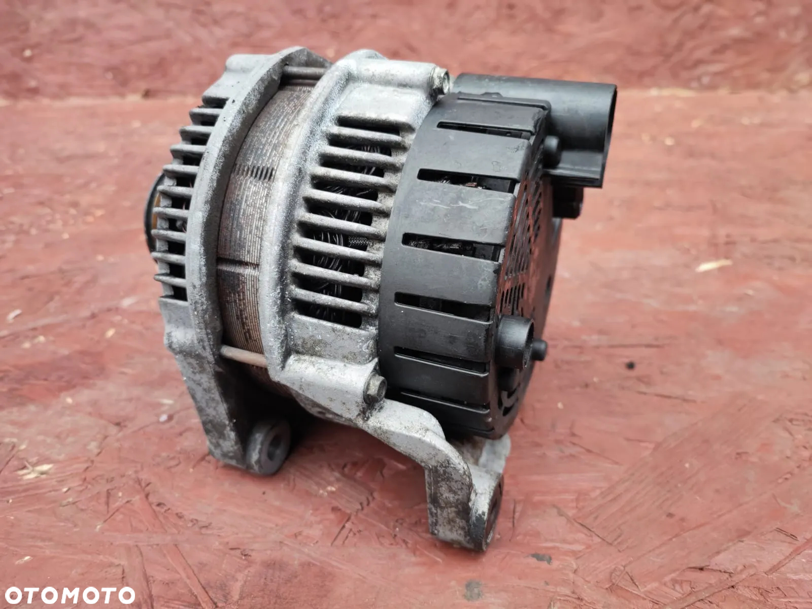 BMW E38 / E39 / E46 / E53. ORYGINALNY ALTERNATOR  DO SILNIKÓW GAMY M57 / M47 ( 2.0D / 2.5D / 3.0D )  BOSCH 150A. O NR: 2 248 296 / 2 247 405 OEM. SPAWNY W 100%. - 3