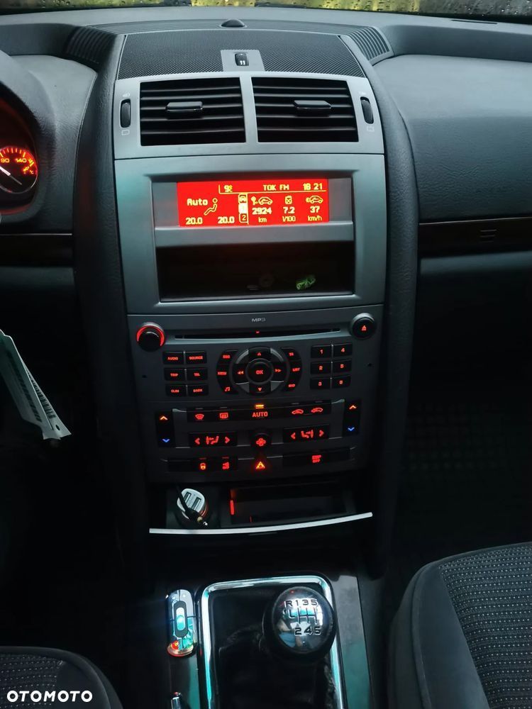 Peugeot 407 2.0 HDI Intense - 12